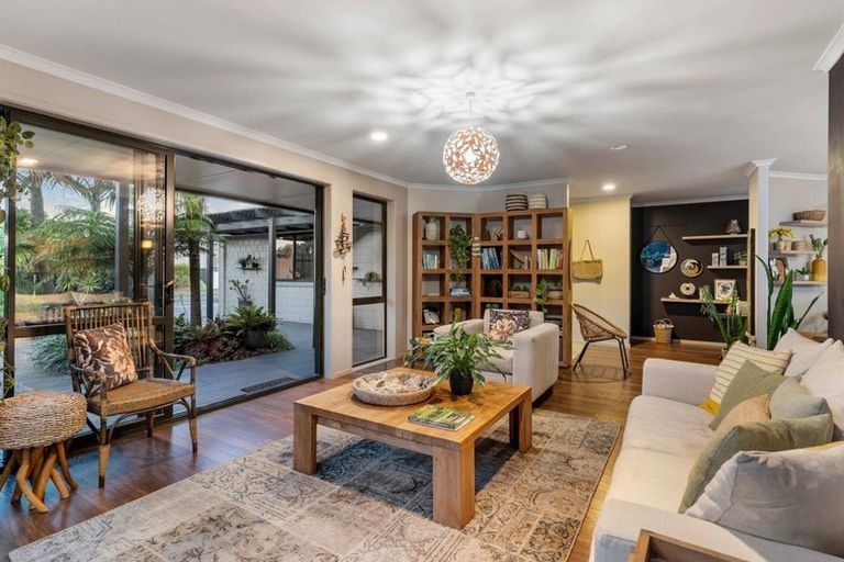 Photo of property in 18 Oriental Parade, Papamoa Beach, Papamoa, 3118