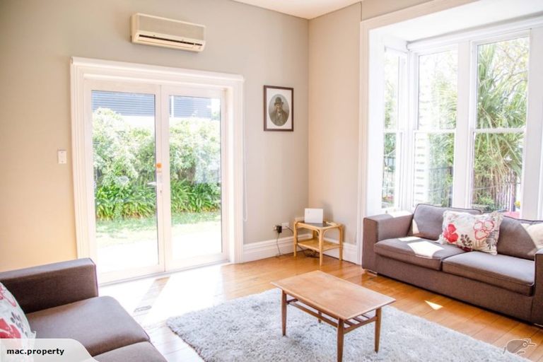 Photo of property in 913 Colombo Street, Christchurch Central, Christchurch, 8013