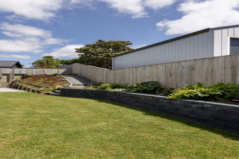 Photo of property in 12 Brendan Close, Omokoroa, 3114