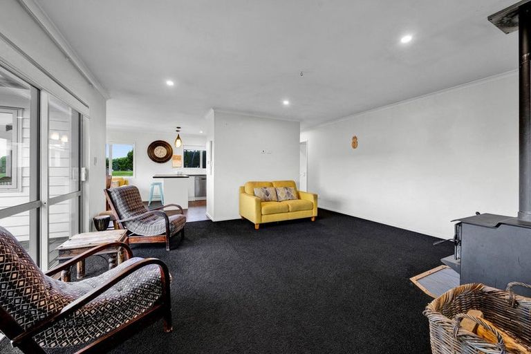 Photo of property in 2088 South Road, Okato, New Plymouth, 4374