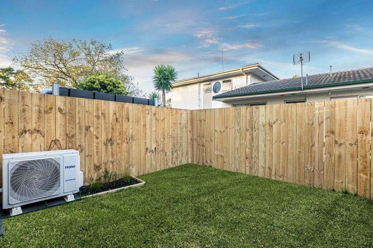 Photo of property in 57d Edmonton Road, Henderson, Auckland, 0612