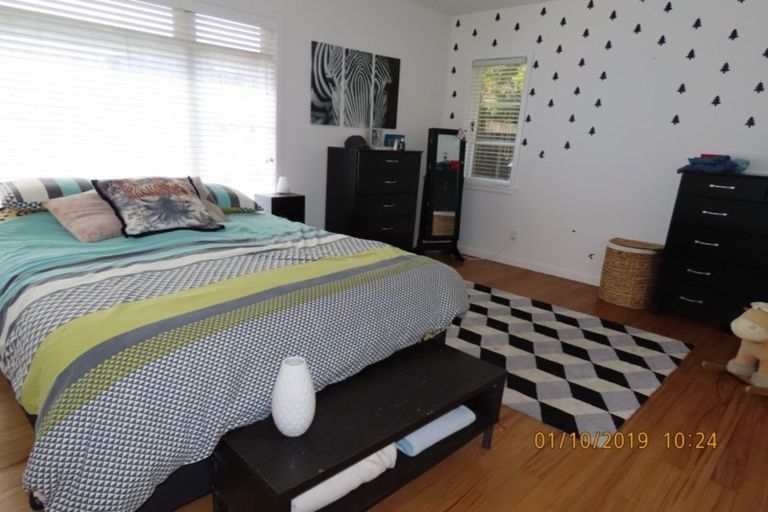 Photo of property in 225 Titirangi Road, Titirangi, Auckland, 0604