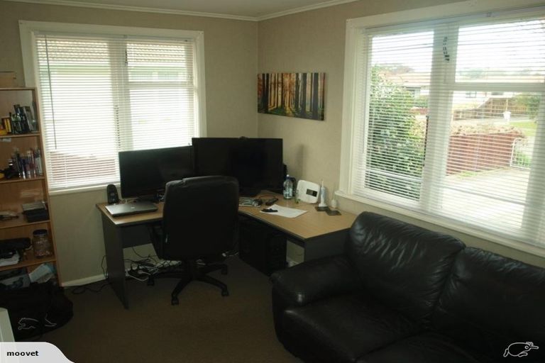 Photo of property in 34 Galway Avenue, Hokowhitu, Palmerston North, 4410