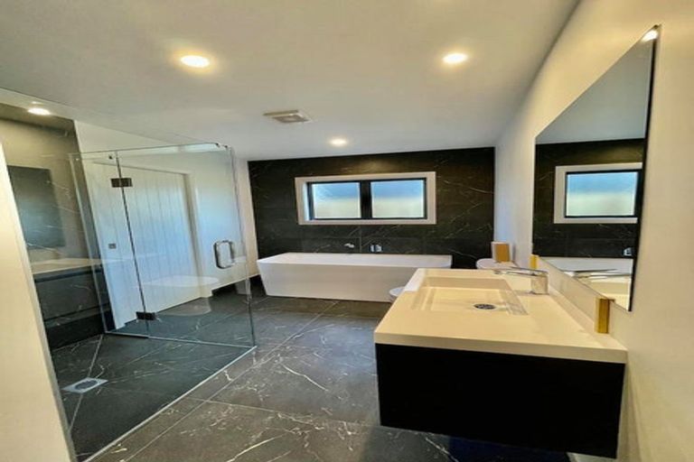 Photo of property in 99b Linton Street, West End, Palmerston North, 4410