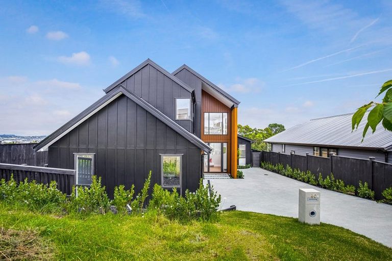 Photo of property in 40 Paparahi Place, Wainui, 0992