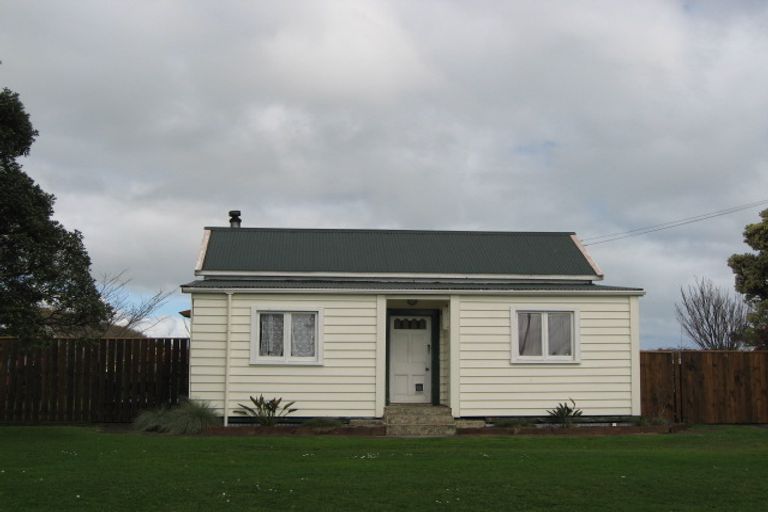 Photo of property in 113 Broadway, Waitara, 4320