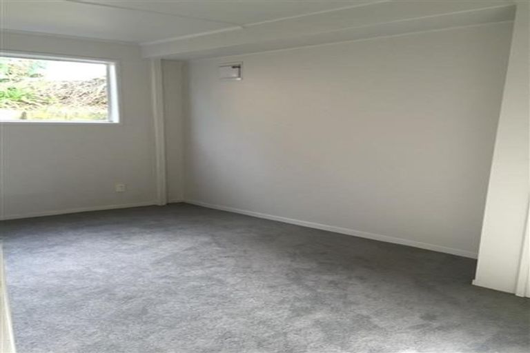 Photo of property in 21 Cheval Drive, Totara Vale, Auckland, 0629