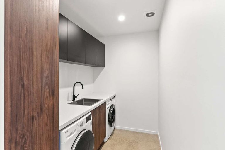 Photo of property in 15 Evelyn Crescent, Marshland, Christchurch, 8083