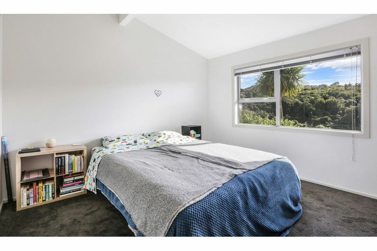 Photo of property in 100b Normandale Road, Normandale, Lower Hutt, 5010