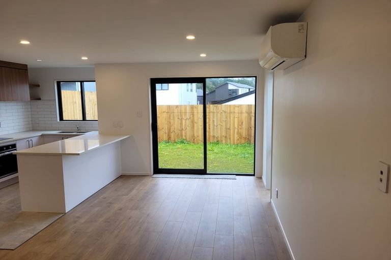 Photo of property in 21 Biokovo Street, Massey, Auckland, 0614