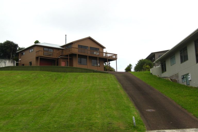 Photo of property in 82 Shakespear Road, Army Bay, Whangaparaoa, 0930