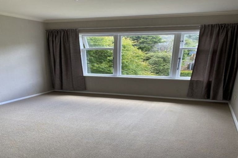 Photo of property in 11 Huia Street, Tawa, Wellington, 5028