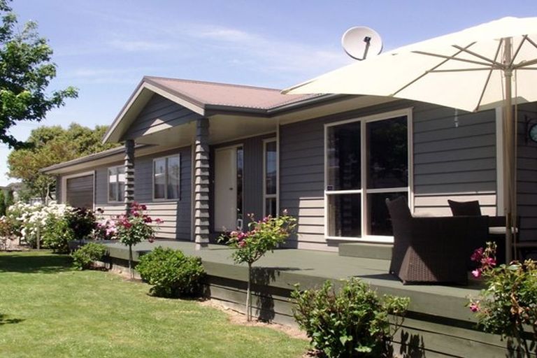 Photo of property in 18 Lincoln Road, Carterton, 5713