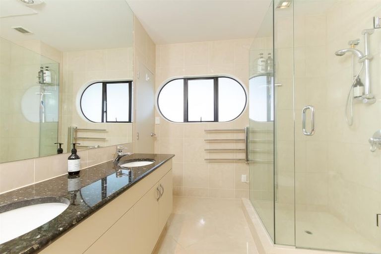 Photo of property in Shangri La Apartments, 5/97 Jervois Road, Herne Bay, Auckland, 1011