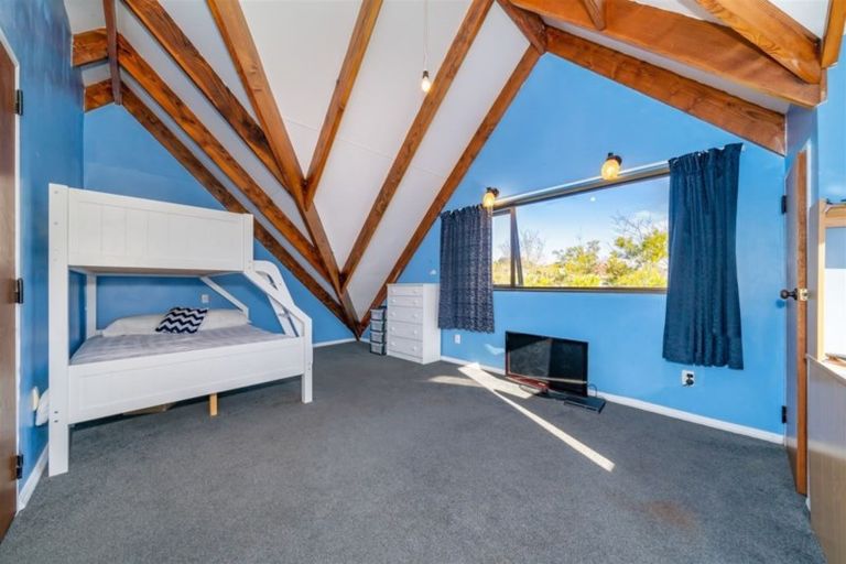 Photo of property in 93 Gemstone Drive, Birchville, Upper Hutt, 5018