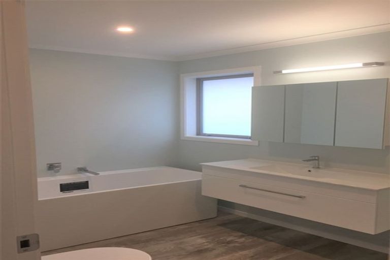 Photo of property in 8 Pateke Drive, Takanini, 2112