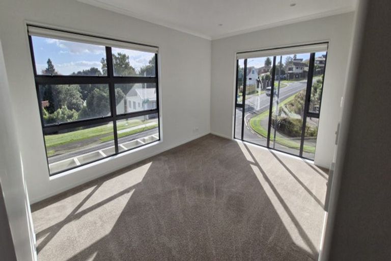 Photo of property in 51 Eugenia Rise, Totara Heights, Auckland, 2105