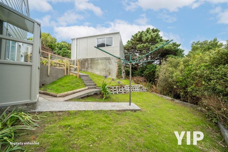 Photo of property in 29a Chetwode Grove, Newlands, Wellington, 6037