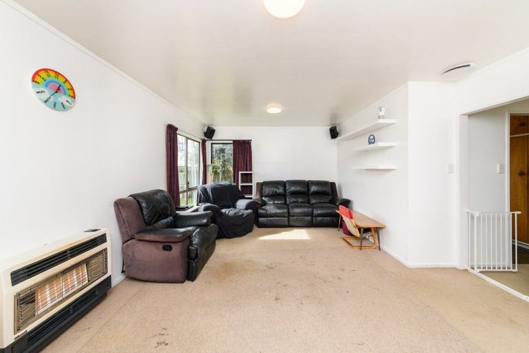 Photo of property in 33 Escort Grove, Awapuni, Palmerston North, 4412