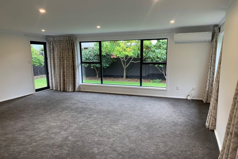 Photo of property in 2/57a Glandovey Road, Fendalton, Christchurch, 8052