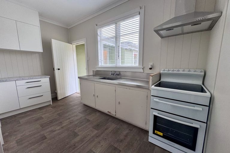 Photo of property in 12 Moana Street, Hokowhitu, Palmerston North, 4410