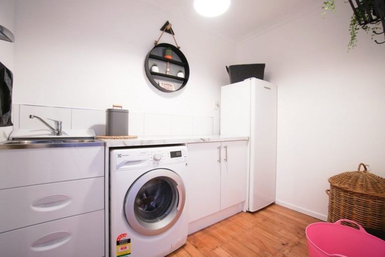 Photo of property in 86 Fitzroy Street, Terrace End, Palmerston North, 4410