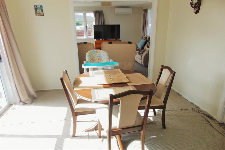 Photo of property in 30 Peck Street, Taita, Lower Hutt, 5011