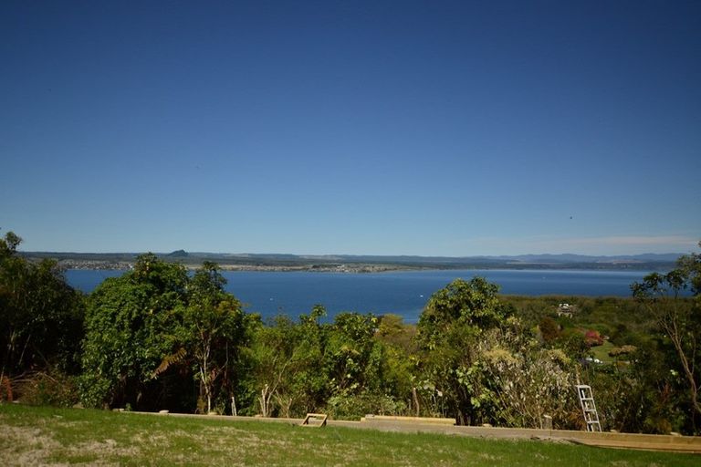 Photo of property in 22 Brunette Drive, Acacia Bay, Taupo, 3330