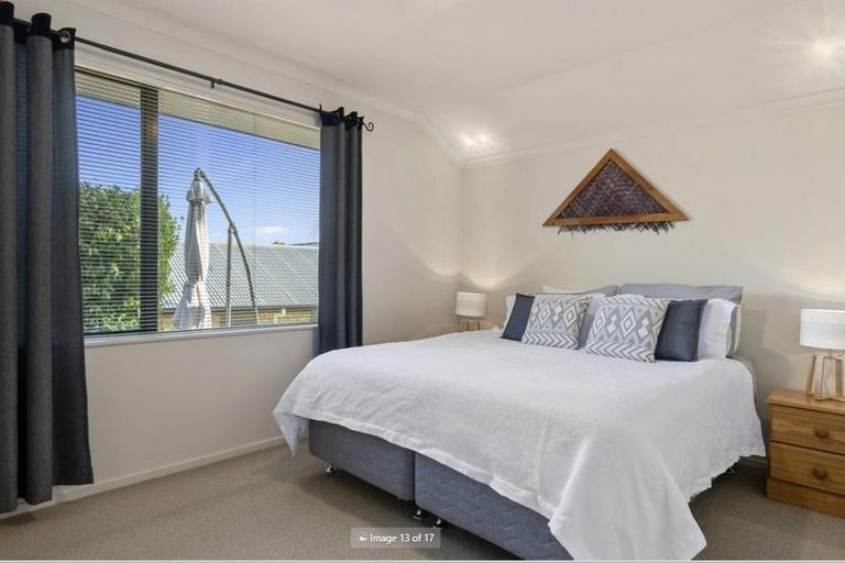 Photo of property in 4 Holden Avenue, Forest Lake, Hamilton, 3200