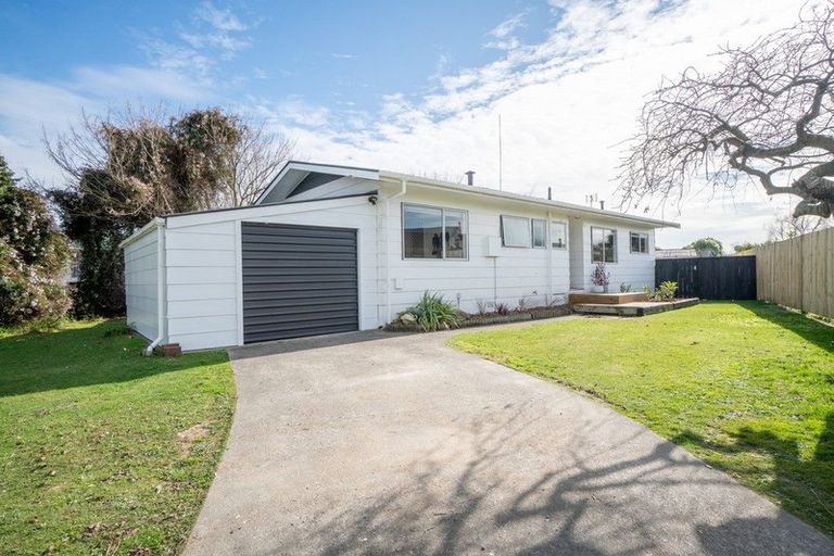 Photo of property in 10 Ashton Place, Highbury, Palmerston North, 4412