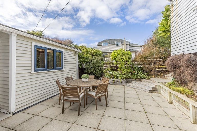 Photo of property in 25 Pinnacle Street, Seatoun, Wellington, 6022