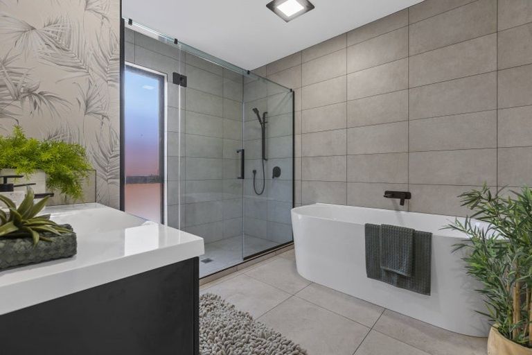 Photo of property in 3 Okoare Lane, Ferndale, New Plymouth, 4310