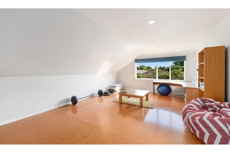 Photo of property in 19 Harrods Court, Ilam, Christchurch, 8053