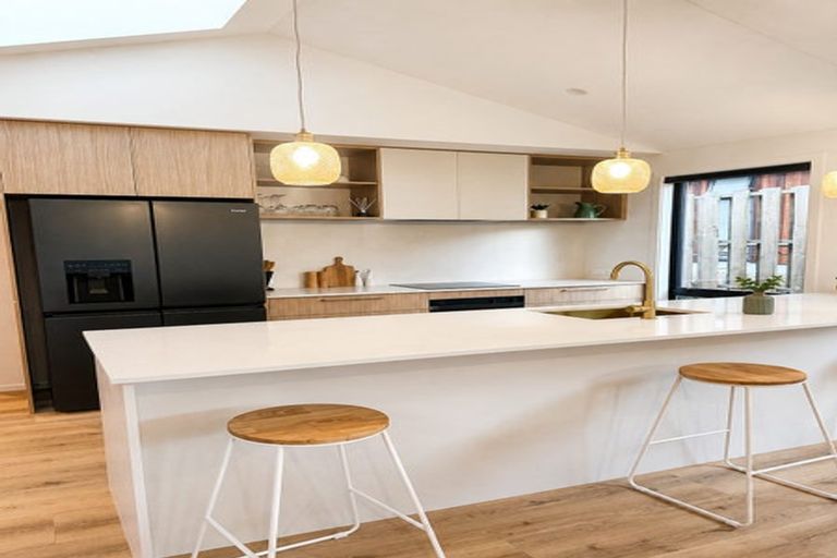Photo of property in 86 Northlake Drive, Wanaka, 9305