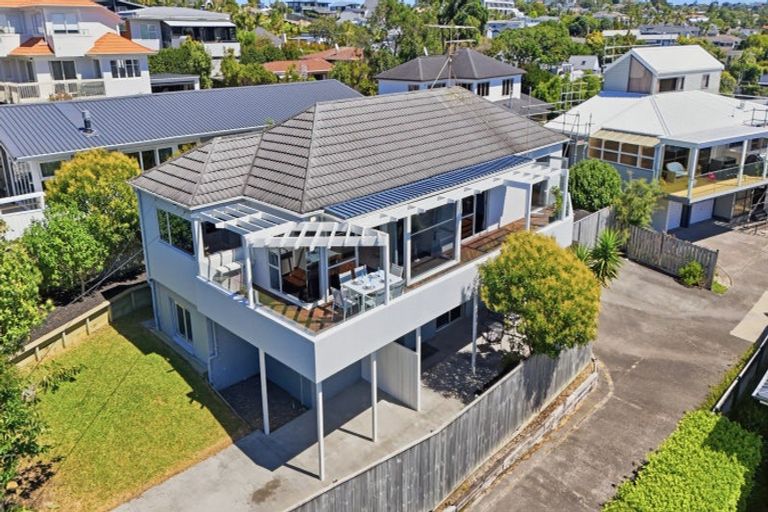 Photo of property in 1/22 Rothesay Bay Road, Rothesay Bay, Auckland, 0630