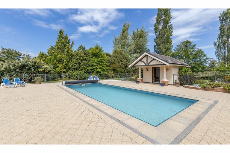 Photo of property in 2 Conways Road, Cust, Rangiora, 7471