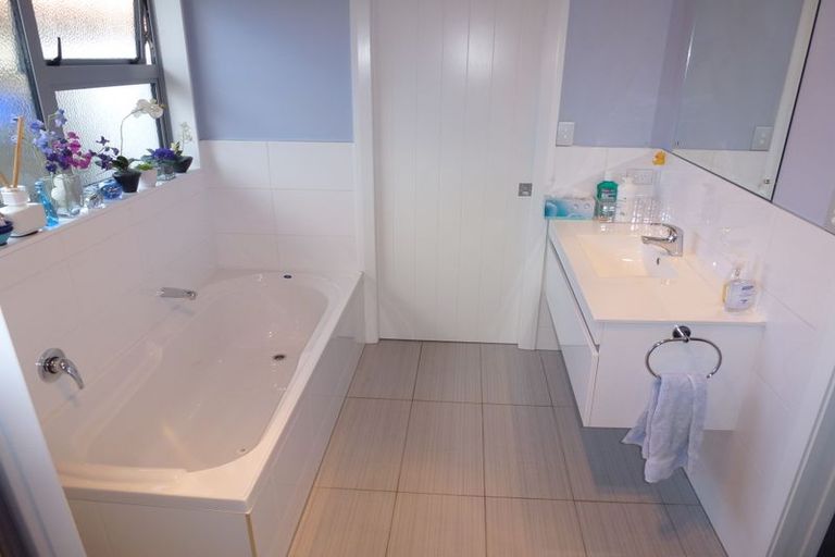 Photo of property in 28a South Street, West End, Palmerston North, 4410