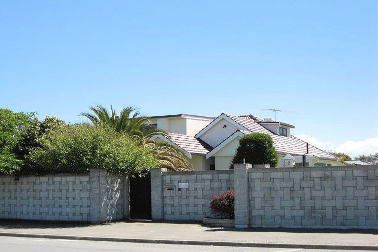 Photo of property in 408 High Street, Rangiora, 7400