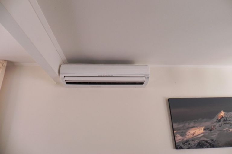 Photo of property in 70a Churton Drive, Churton Park, Wellington, 6037