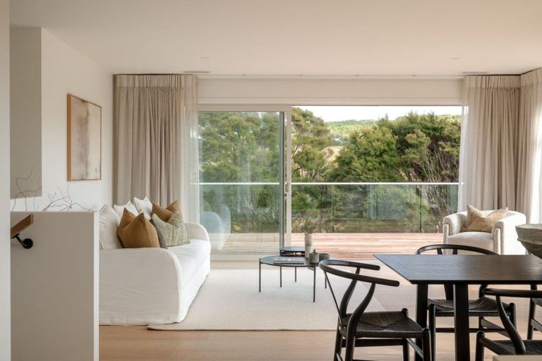 Photo of property in 98 Omahina Street, Raglan, 3225