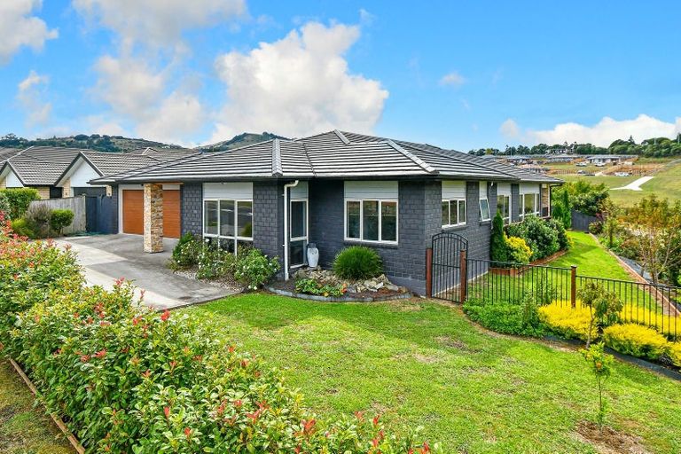 Photo of property in 90 Hillpark Drive, Pokeno, 2402