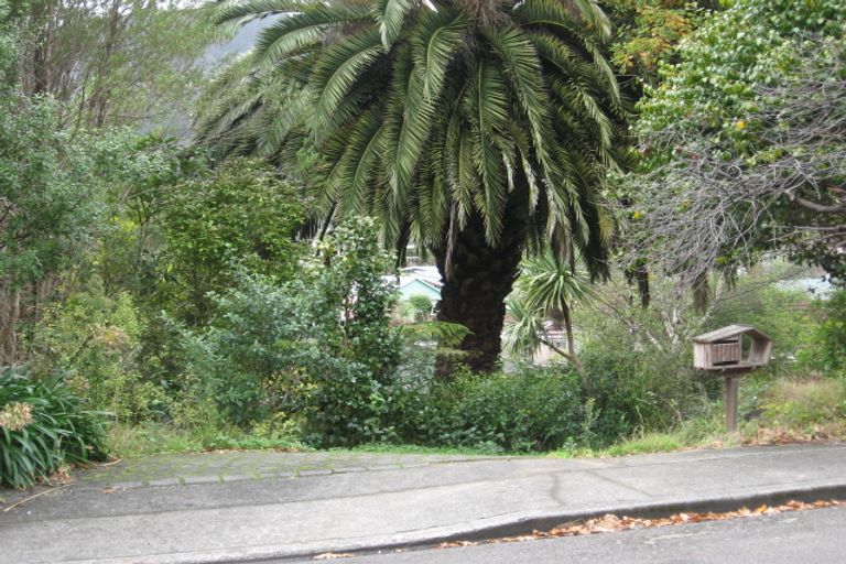 Photo of property in 9 Kopara Grove, Stokes Valley, Lower Hutt, 5019