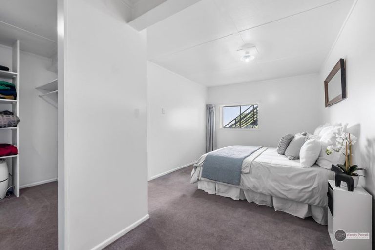 Photo of property in 4 Wairere Road, Belmont, Lower Hutt, 5010