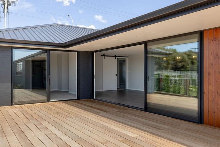 Photo of property in 16 Lusk Street, Rangiora, 7400