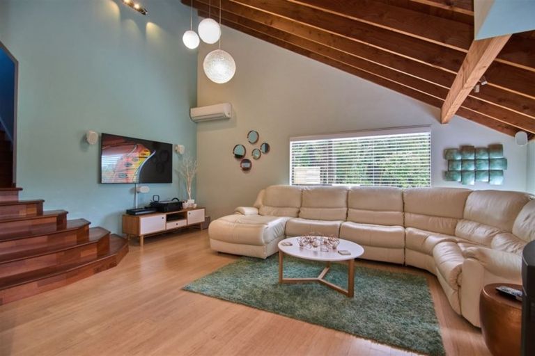 Photo of property in 32 Moorgreen Heights, Torbay, Auckland, 0630