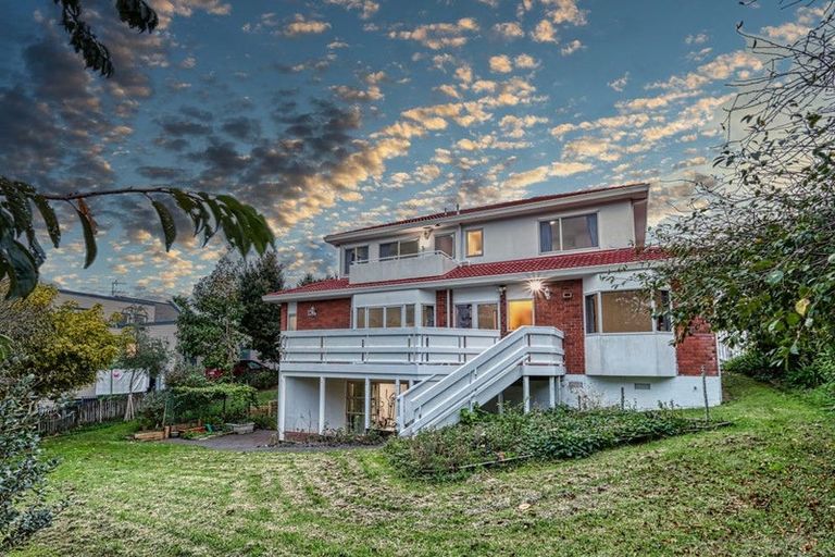 Photo of property in 10 Belvedere Court, West Harbour, Auckland, 0618