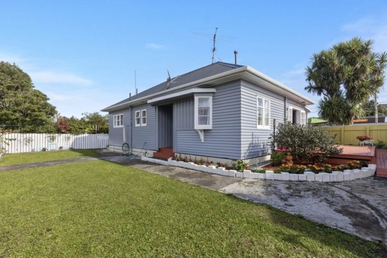 Photo of property in 1140 High Street, Taita, Lower Hutt, 5011