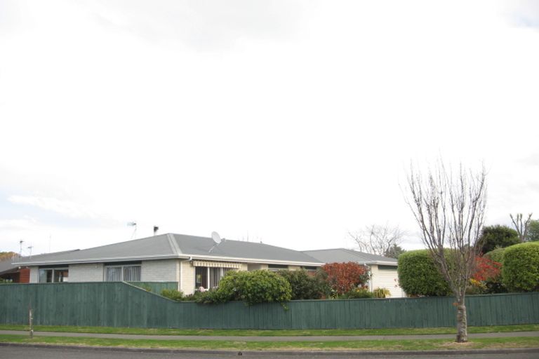 Photo of property in 31 Whiting Crescent, Greenmeadows, Napier, 4112