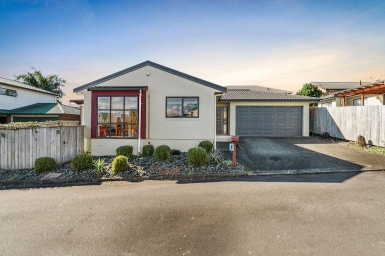 Photo of property in 72l Seabrook Avenue, New Lynn, Auckland, 0600