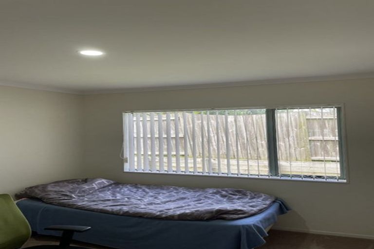 Photo of property in 212 Kilkenny Drive, East Tamaki Heights, Auckland, 2016